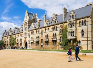 ‘Gossip and secrecy’ fuel Oxford row over suspended dean